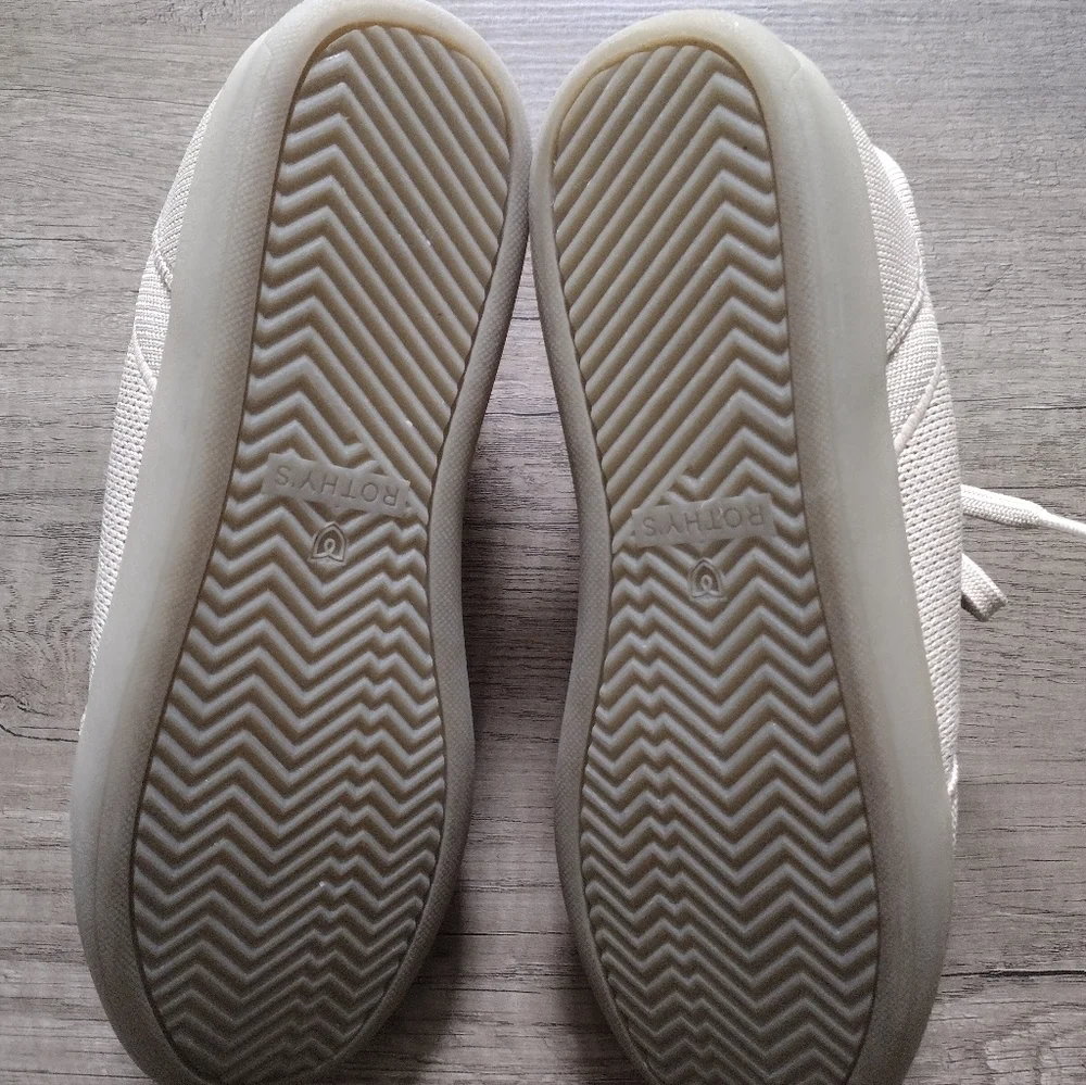 Rothy’s The RS01 Sneaker in Wheat Men’s Size 8 EUC